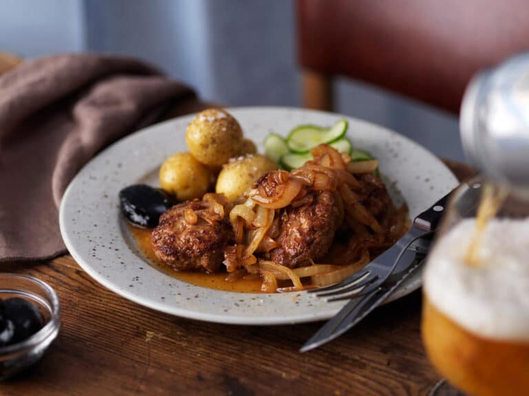 Pannbiff med löksky