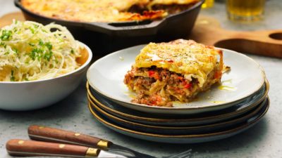 Lasagne med lammfärs, fårost och vitkål