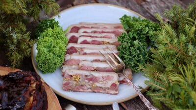 Emilia Nilssons pressylta med brynt smör och senapsfrön