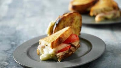 Cuban sandwich med fläskkarré, tomat och ost