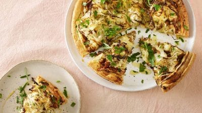 Galette med lök, ricotta och fläskfärs