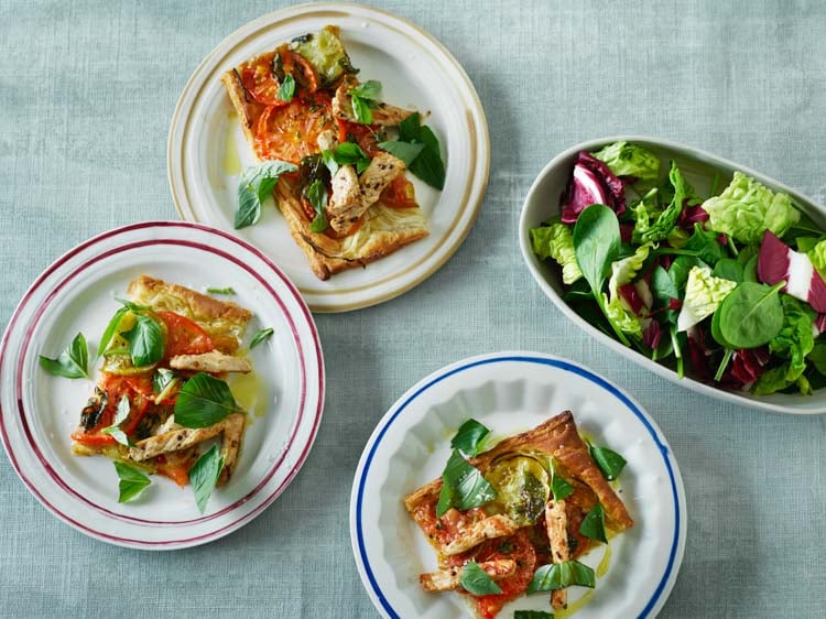 Tomatpaj med kryddig fläskfilé, mynta och basilika